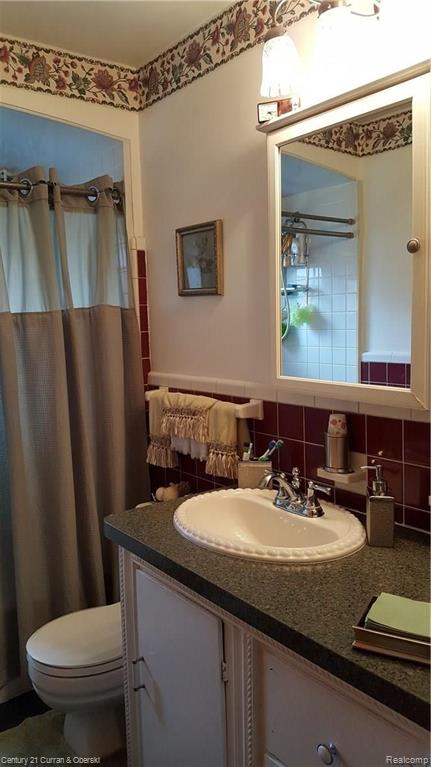 20271 Burt Road Detroit, MI 48219 - Photo 24 of 41