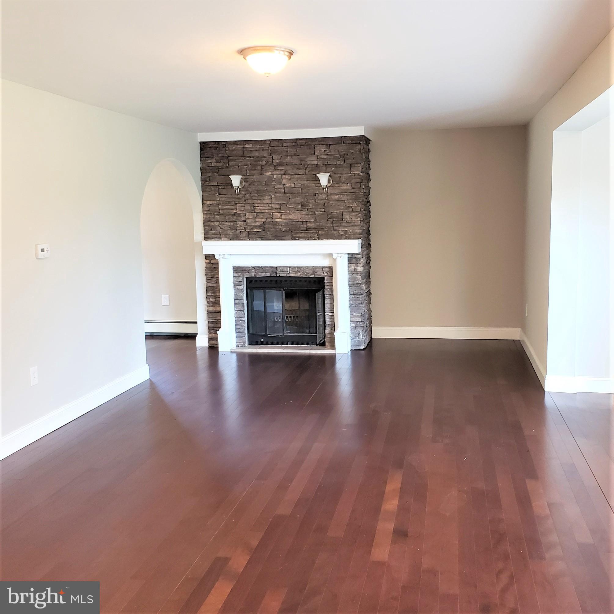 336 Gordon Road Robbinsville, NJ 08691 - Photo 2 of 20