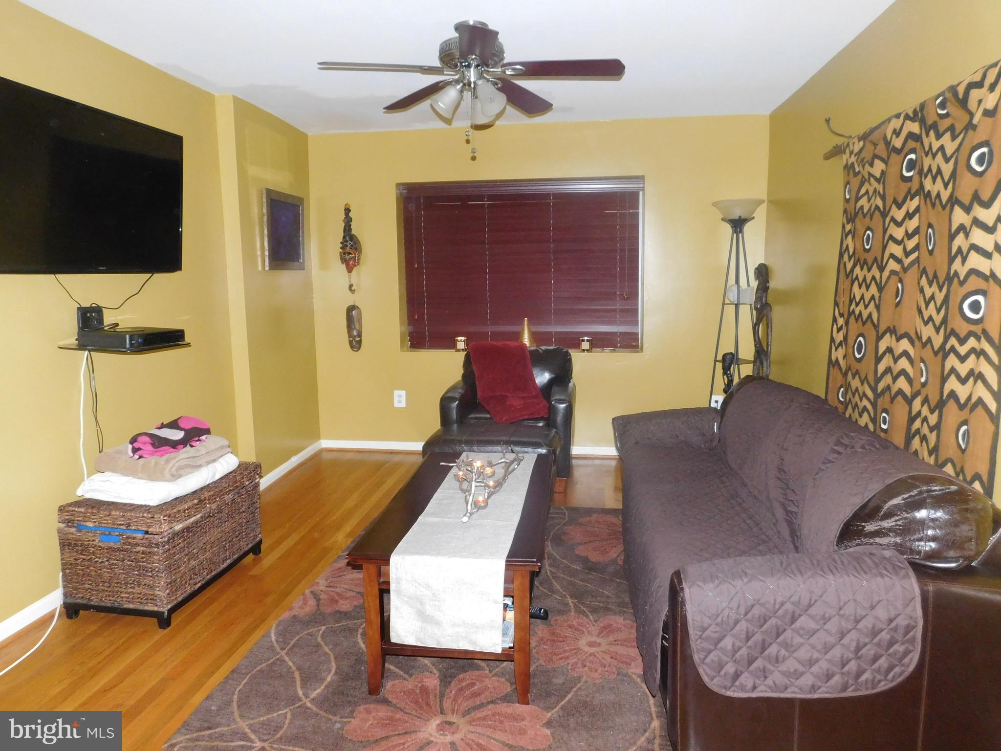 4212 Benning Road Northeast, Unit 4 Washington, DC 20019 - Photo 3 of 14 Living Room