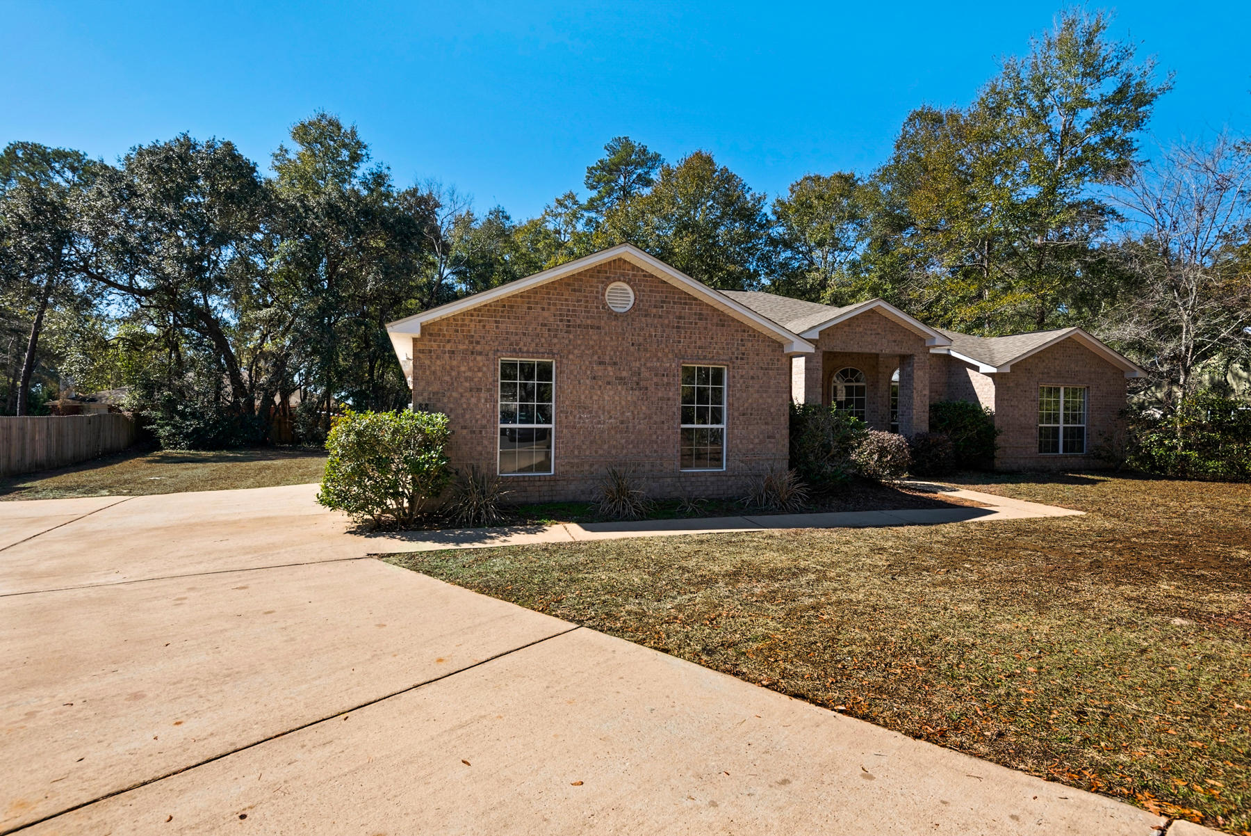 88 Oakplace Road Freeport, FL 32439 - Photo 5 of 56 Gallery Image 5