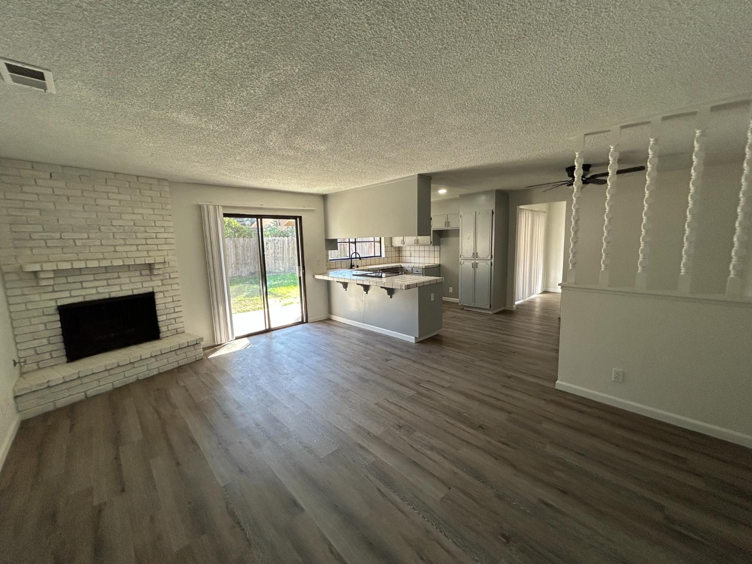 916 Springoak Way Stockton, CA 95209 - Photo 11 of 25