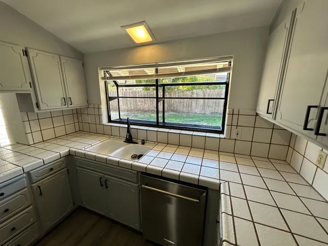 $436,900 | 916 Springoak Way, Stockton, CA 95209