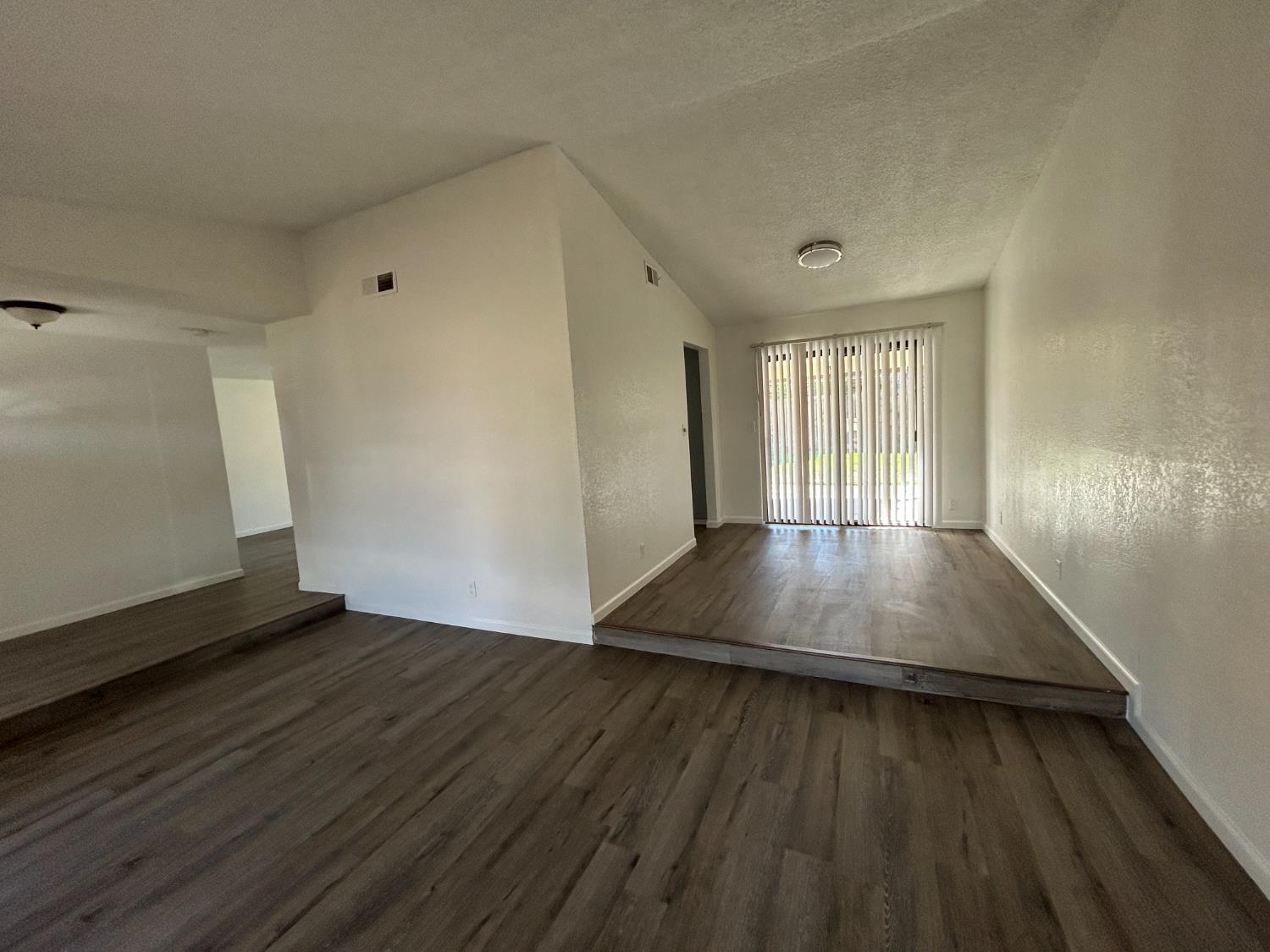 916 Springoak Way Stockton, CA 95209 - Photo 9 of 25