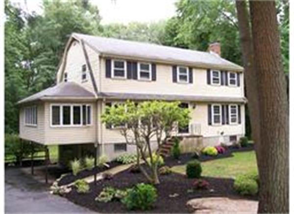 12 Village Gate Road Canton, MA 02021 - Photo 2 of 15 Gallery Image 2