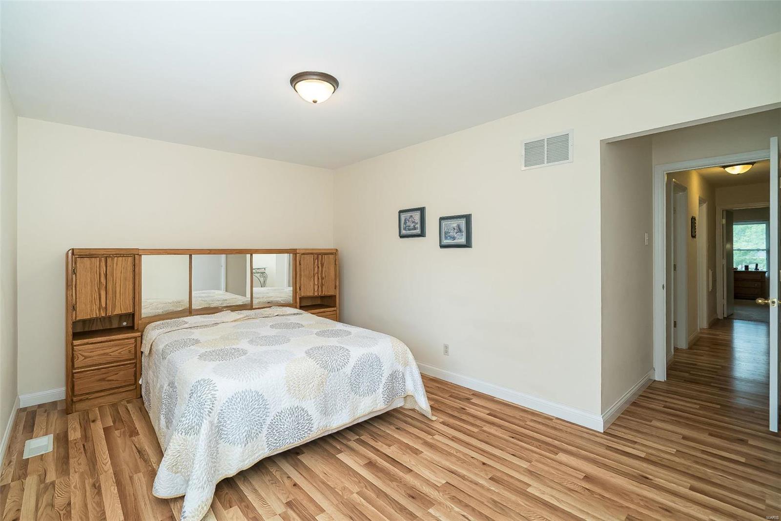 15655 Clayton Road Ballwin, MO 63011 - Photo 35 of 44 Gallery Image 35