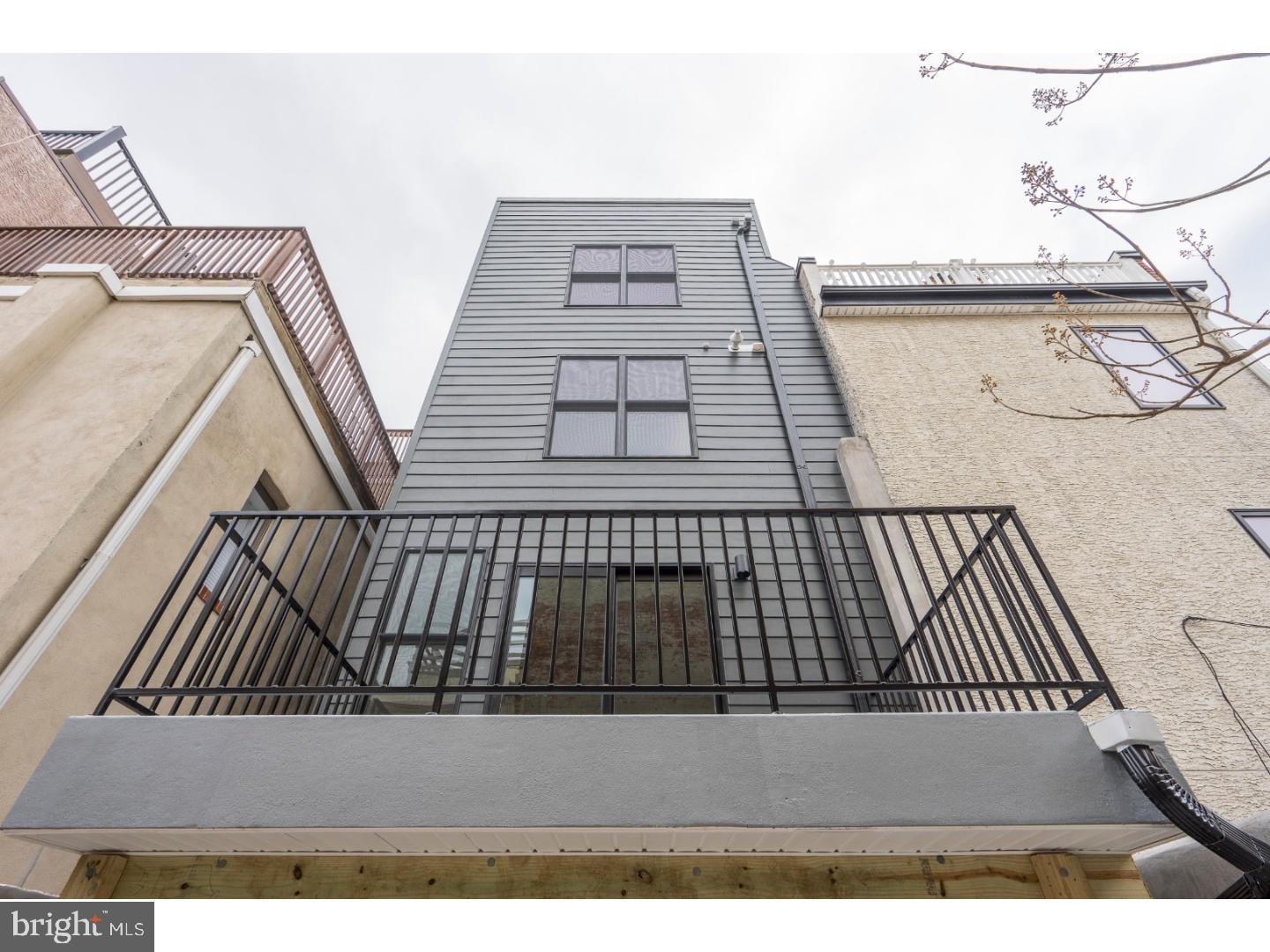 1641 Fitzwater Street, Unit A Philadelphia, PA 19146 - Photo 17 of 25 Deck