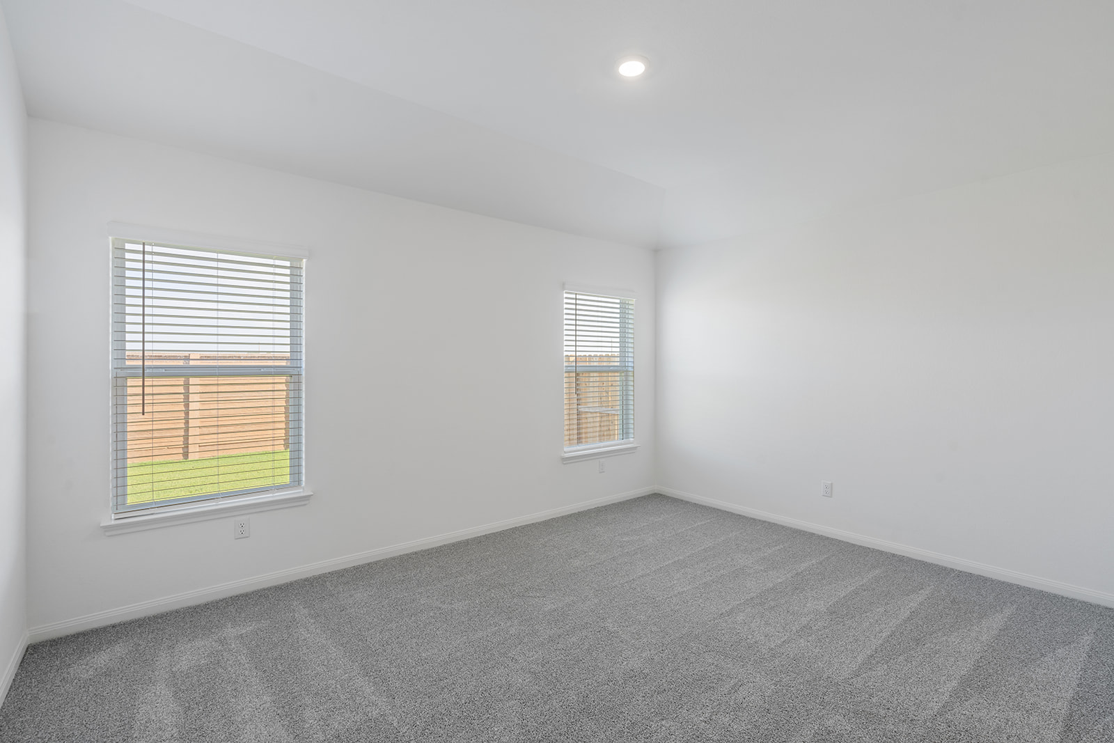 128 Paria Court Jarrell, TX 76537 - Photo 3 of 5