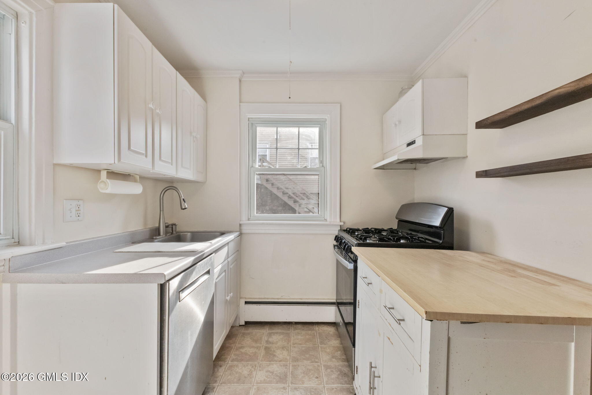 3 Bolling Place Greenwich, CT 06830 - Photo 8 of 18 Galley Kitchen