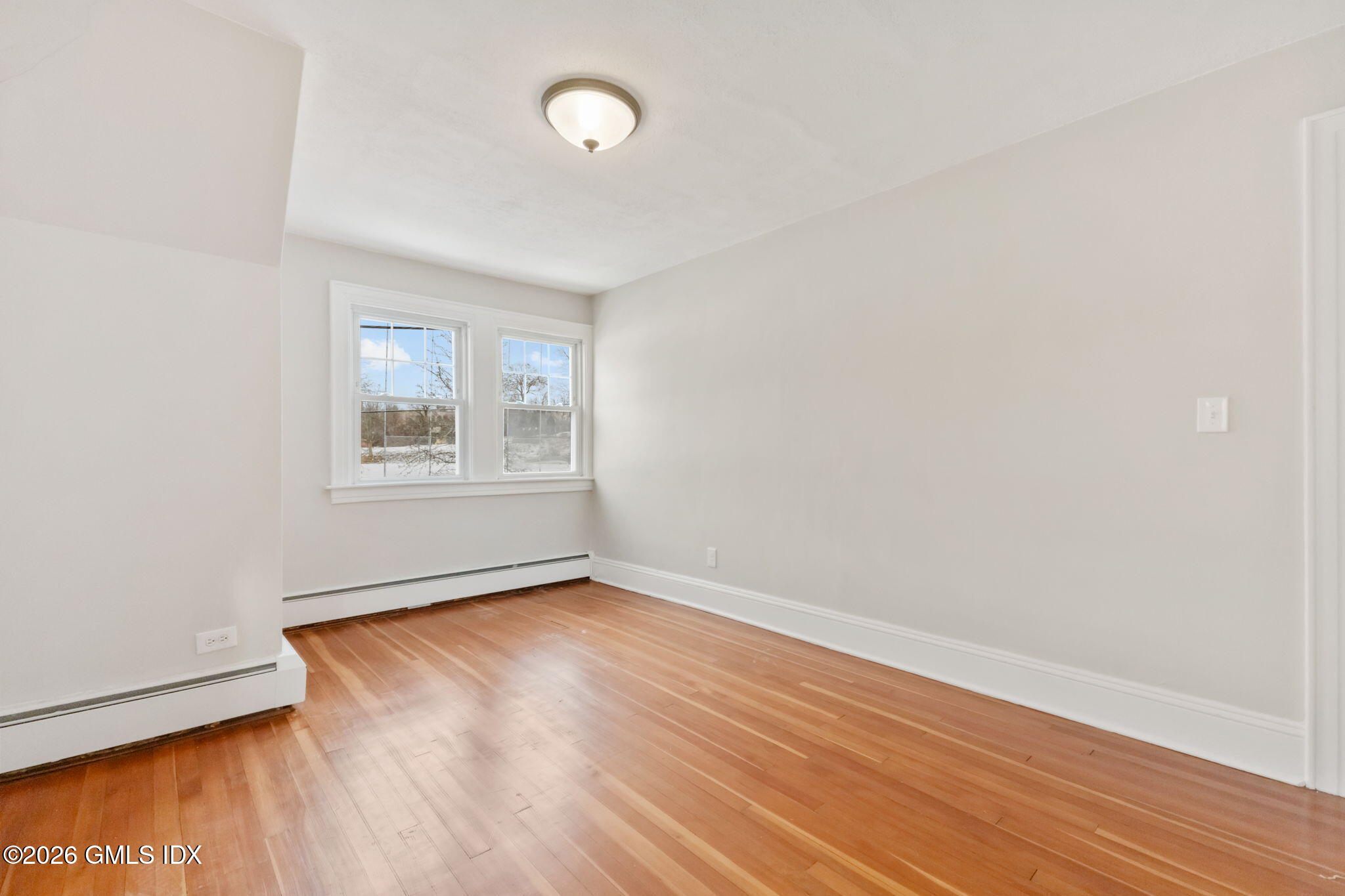 3 Bolling Place Greenwich, CT 06830 - Photo 10 of 18 Main Bedroom