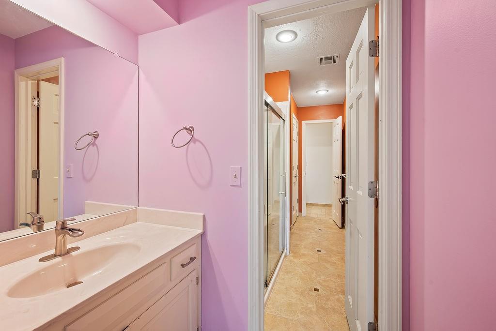 12304 Nieman Road Overland Park, KS 66213 - Photo 19 of 30