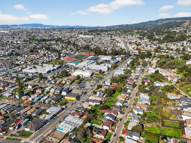 $424,900 | 9117 Burr Street, Oakland, CA 94605