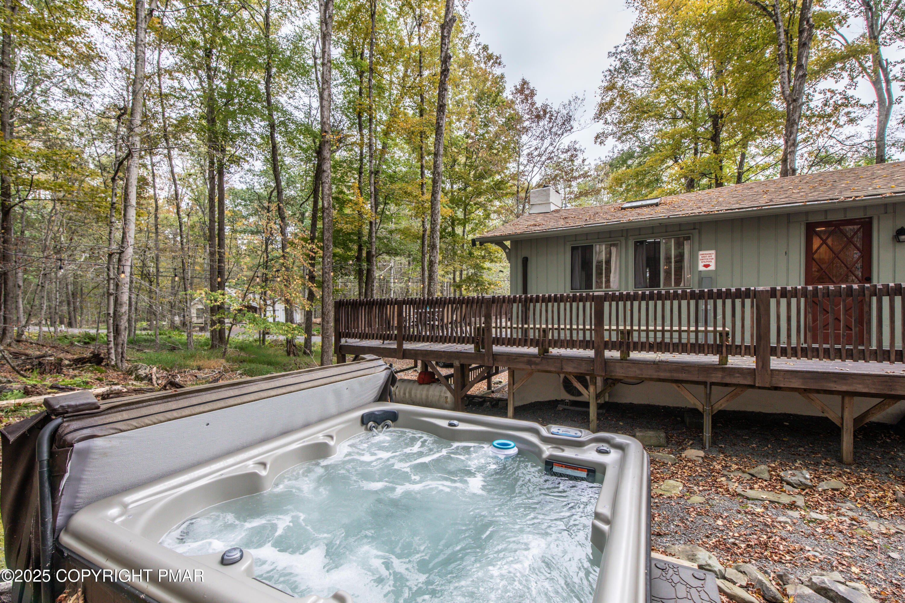 1827 Stag Run Pocono Lake, PA 18347 - Photo 16 of 41 0A5A9905-HDR