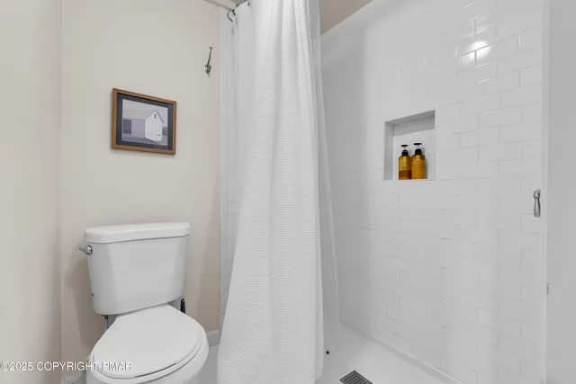 $2,200 | 1827 Stag Run, Pocono Lake, PA 18347