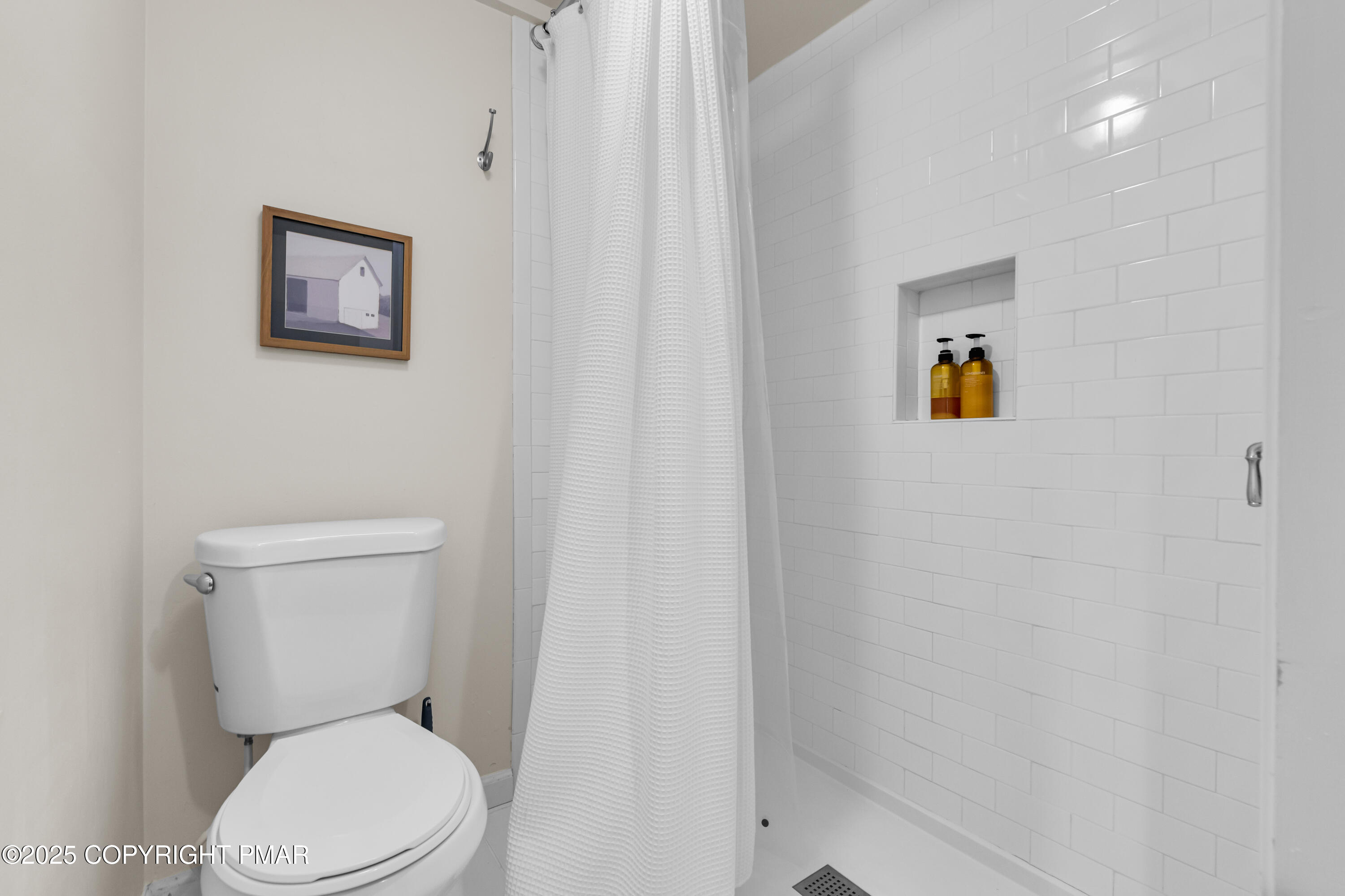 1827 Stag Run Pocono Lake, PA 18347 - Photo 27 of 41 0A5A9815