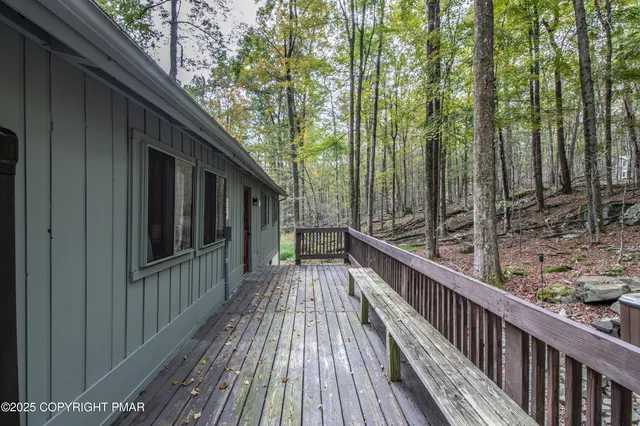 $2,200 | 1827 Stag Run, Pocono Lake, PA 18347