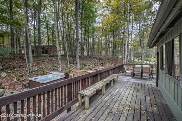 $2,200 | 1827 Stag Run, Pocono Lake, PA 18347