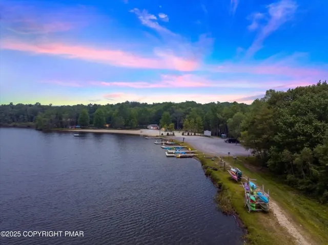 $2,200 | 1827 Stag Run, Pocono Lake, PA 18347