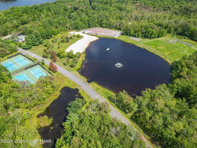 $2,200 | 1827 Stag Run, Pocono Lake, PA 18347