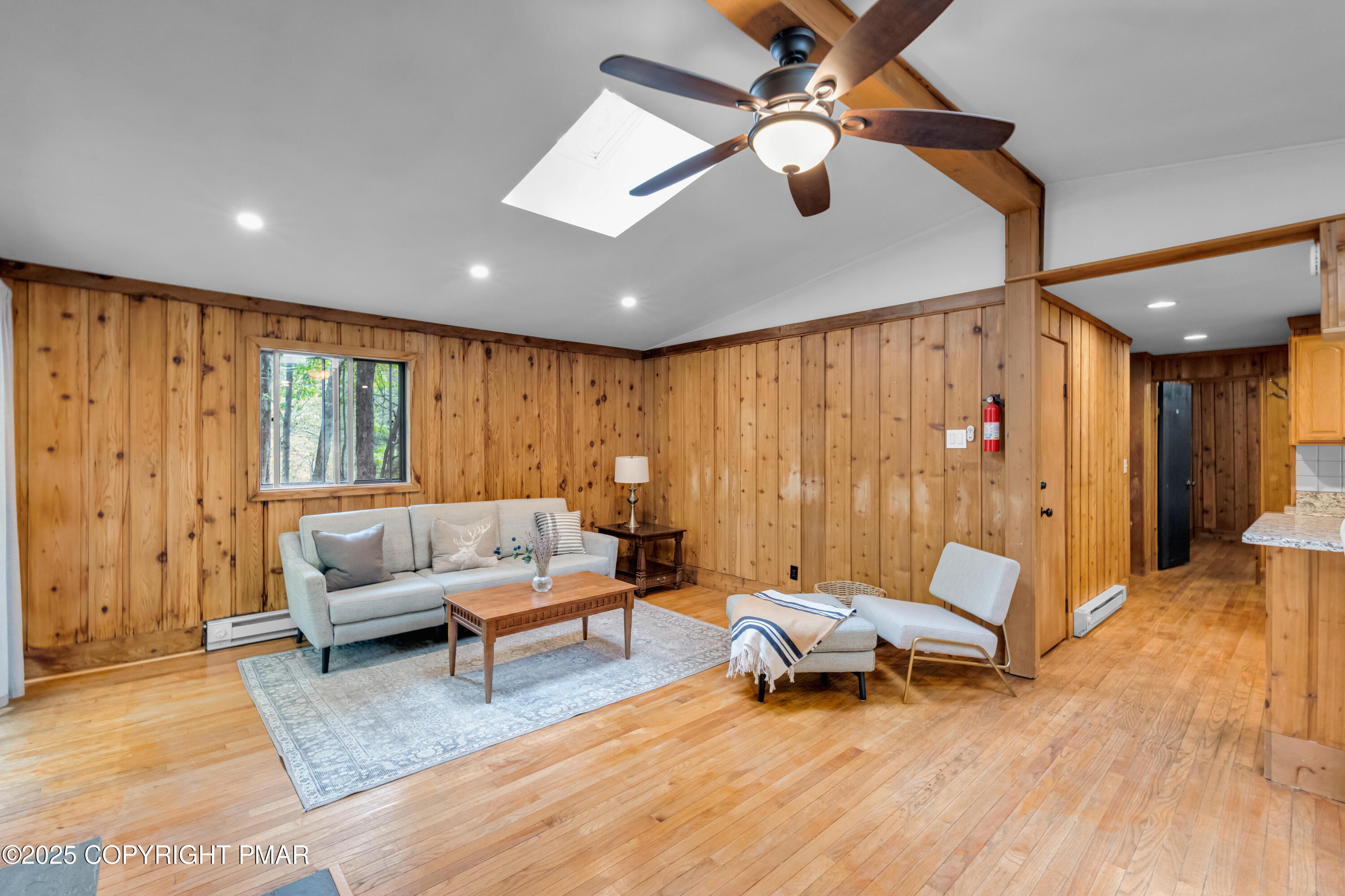 1827 Stag Run Pocono Lake, PA 18347 - Photo 8 of 41 0A5A9743