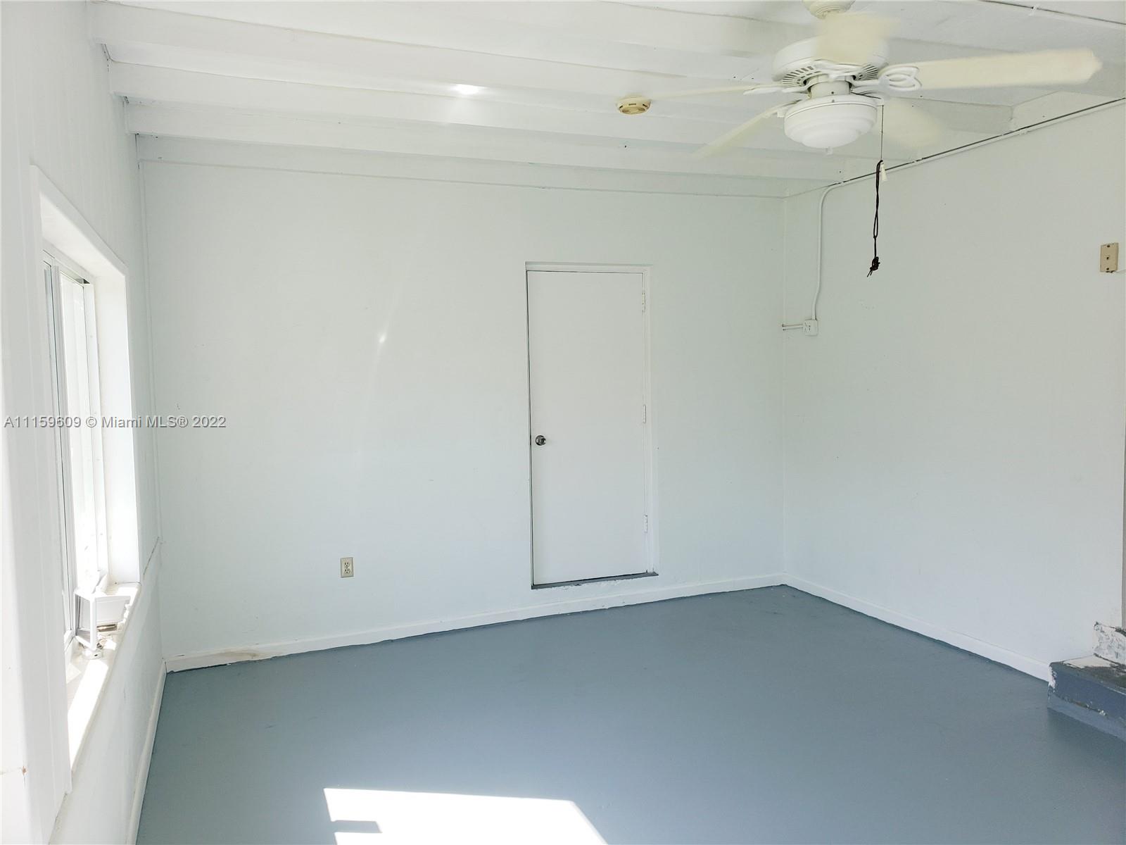 326 Southeast 3rd Terrace Dania Beach, FL 33004 - Photo 22 of 29 a view of room