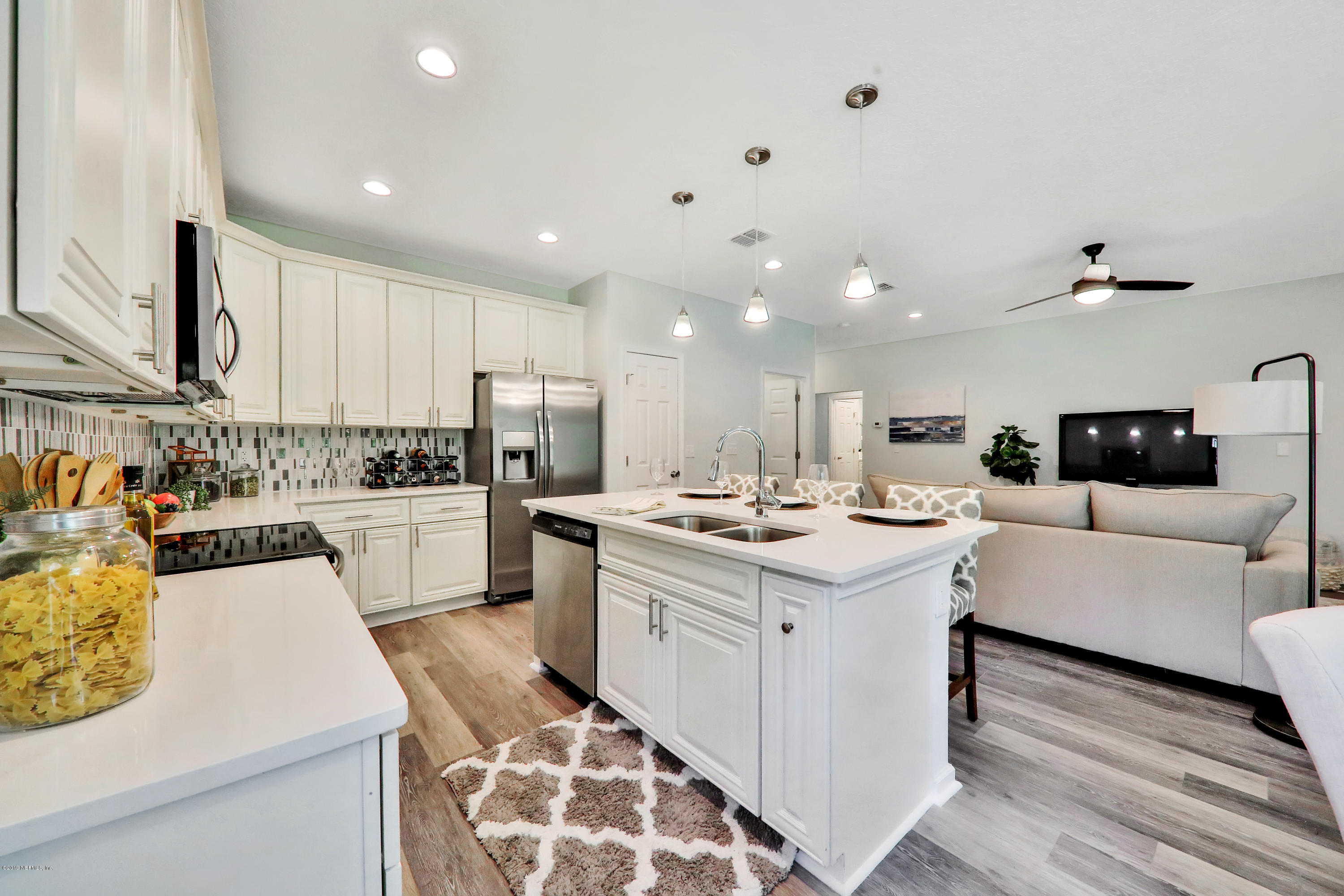 9633 Kevin Road Jacksonville, FL 32257 - Photo 4 of 25 Kitchen 2