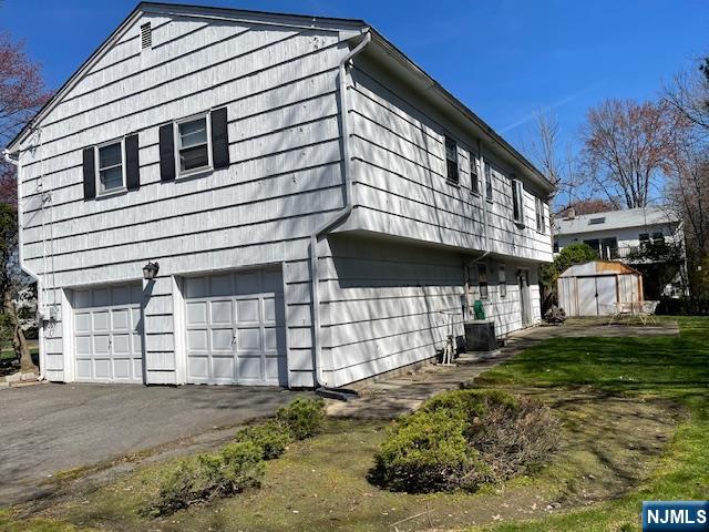 482 Tulane Court Paramus, NJ 07652 - Photo 2 of 6