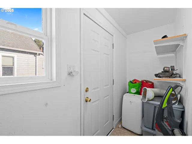 $380,000 | 410 East D Street, Rainier, OR 97048