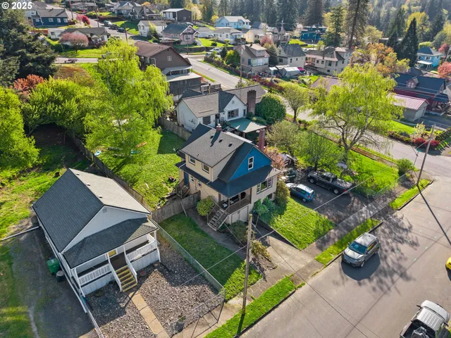 $380,000 | 410 East D Street, Rainier, OR 97048