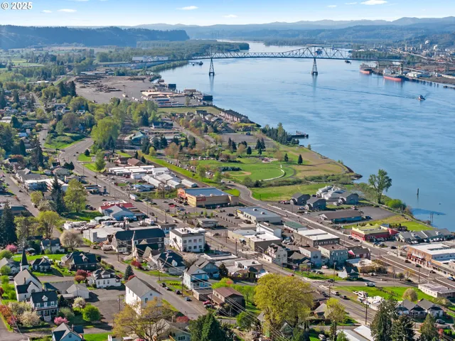 $380,000 | 410 East D Street, Rainier, OR 97048