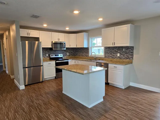 $1,900 | 11548 Missouri Street, Leesburg, FL 34788