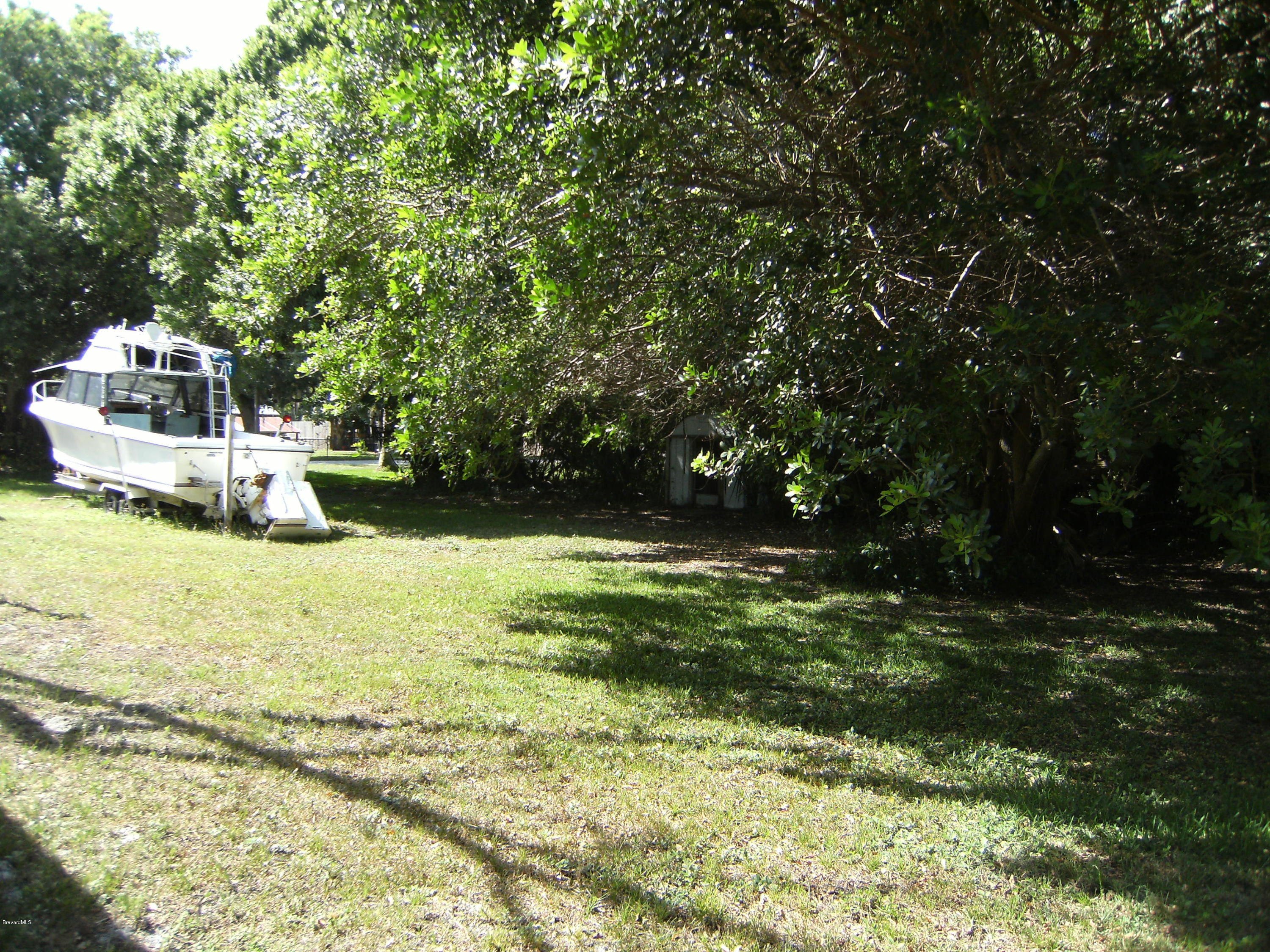 3230 Aurora Road Melbourne, FL 32934 - Photo 15 of 18 Side Yard