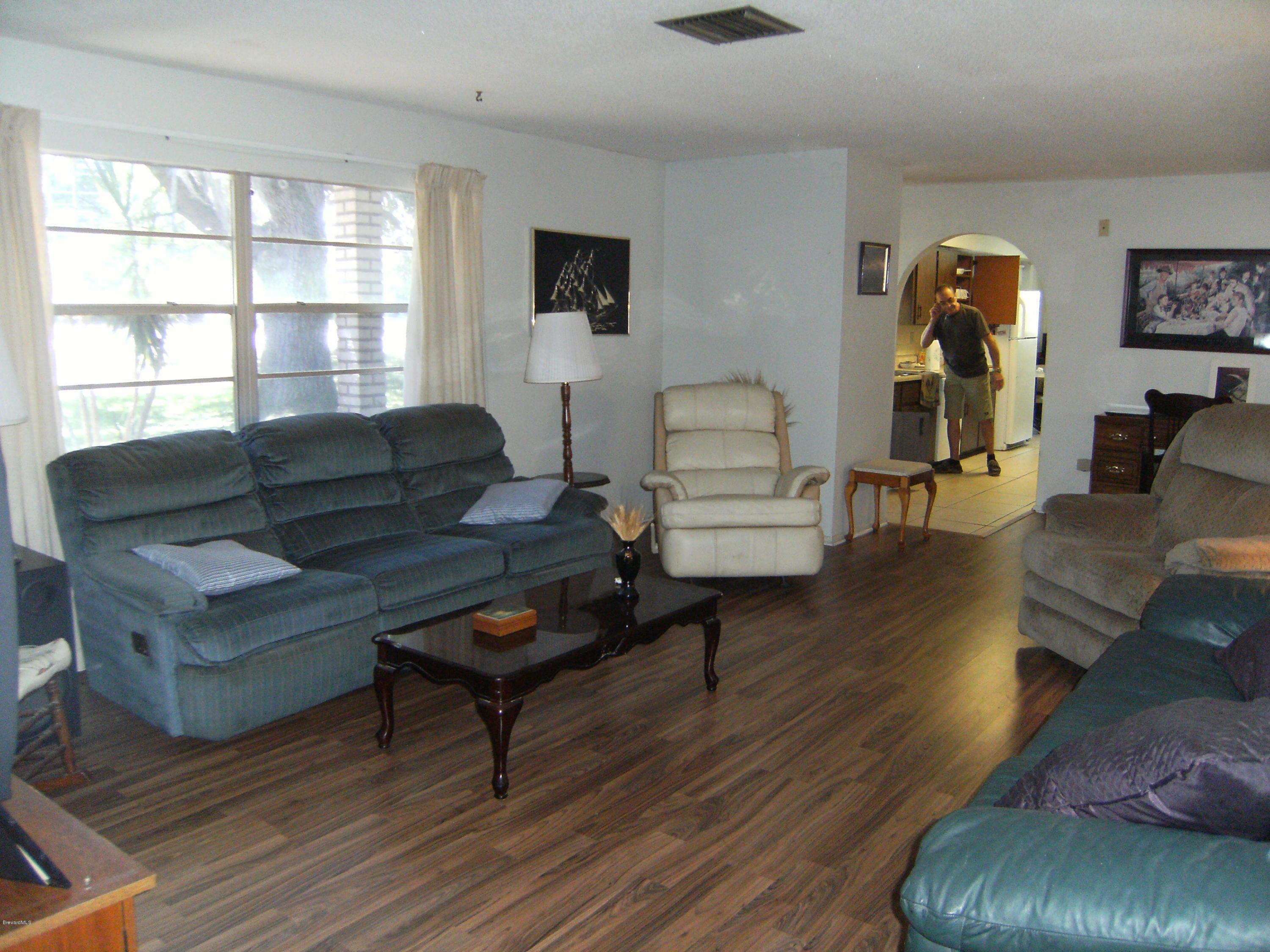 3230 Aurora Road Melbourne, FL 32934 - Photo 5 of 18 Living Area