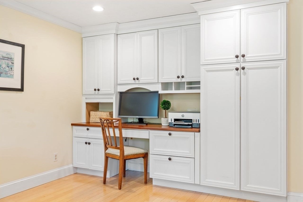 163 Candlestick Road North Andover, MA 01845 - Photo 17 of 41 Gallery Image 17