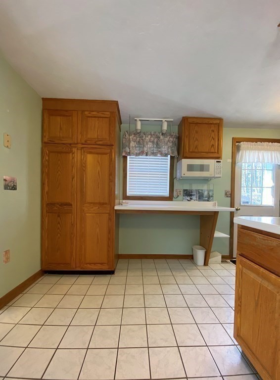 27 Healdville Road Hubbardston, MA 01452 - Photo 20 of 41 Gallery Image 20