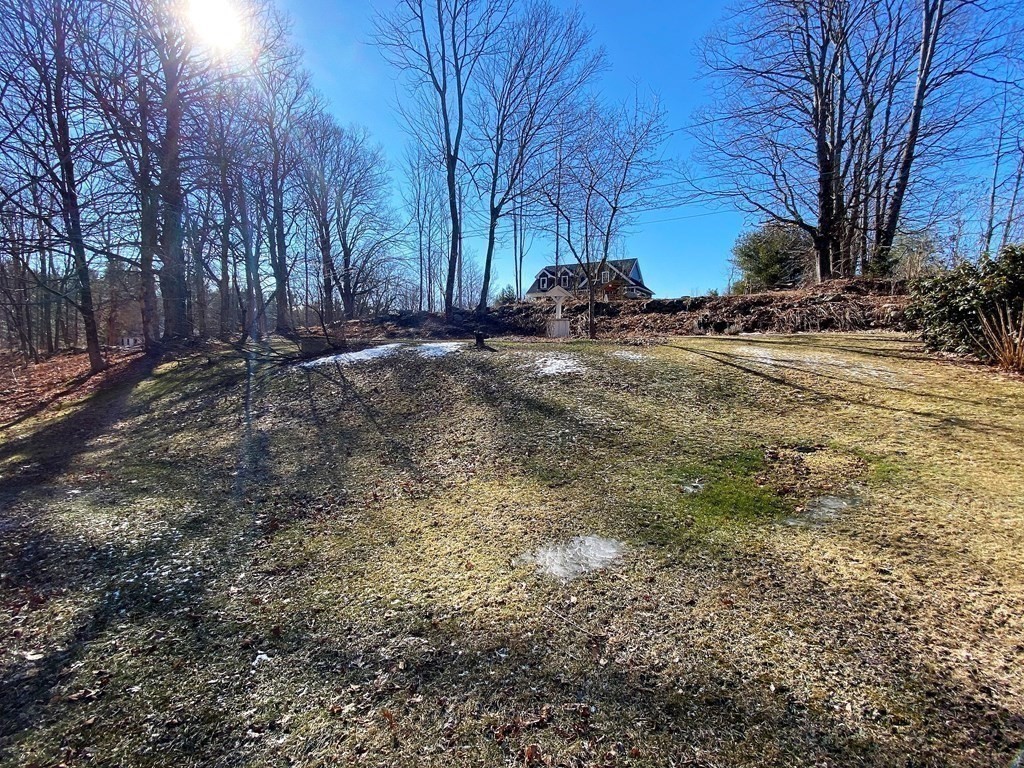 27 Healdville Road Hubbardston, MA 01452 - Photo 5 of 41 Gallery Image 5