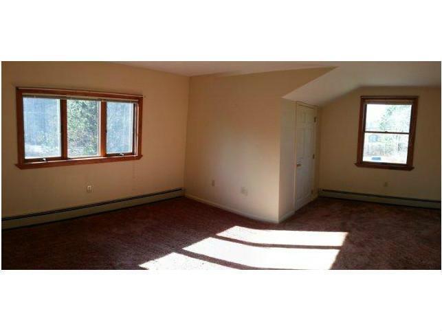 755 Sligo Road North Yarmouth, ME 04097 - Photo 6 of 17 Den/Family/Great Room.