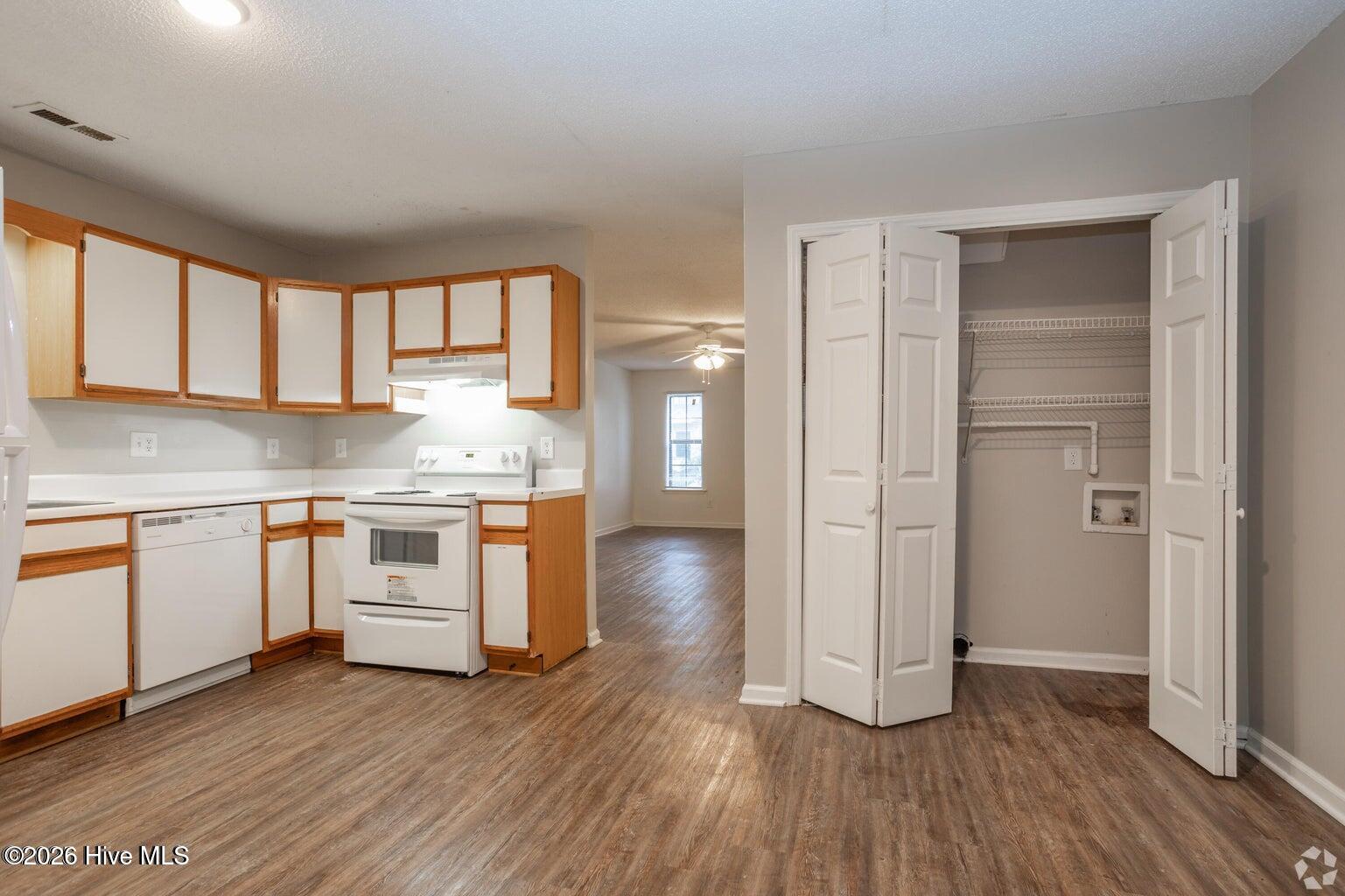 905 Allen Road, Unit D2 Greenville, NC 27834 - Photo 5 of 12