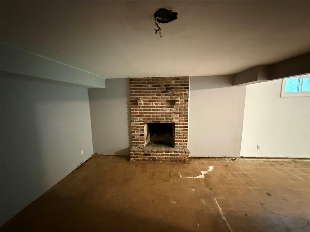 5008 Spring Street Kansas City, MO 64133 - Photo 5 of 36