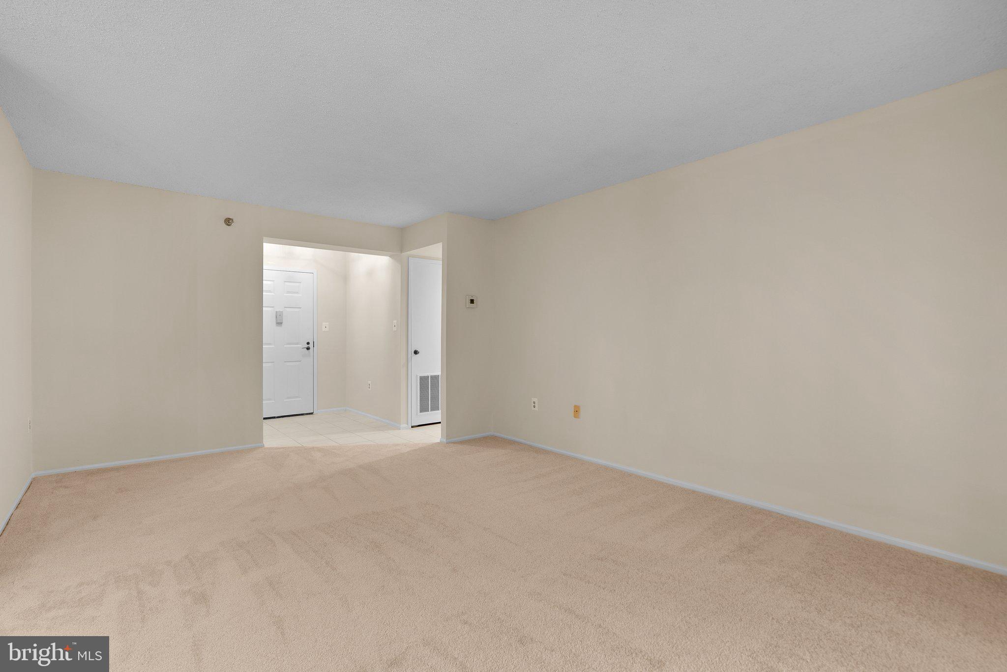 15115 Interlachen Drive, Unit 3416 Silver Spring, MD 20906 - Photo 10 of 33 Living Room