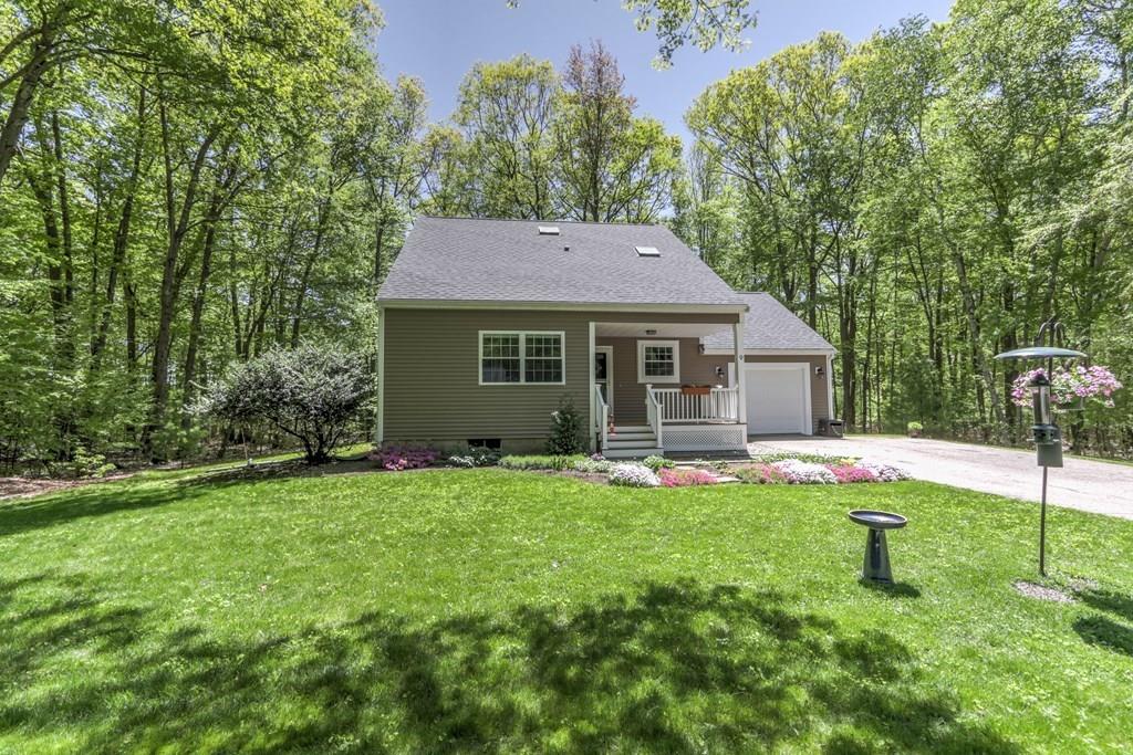 9 Autumn Road Medway, MA 02053 - Photo 36 of 38 Gallery Image 36