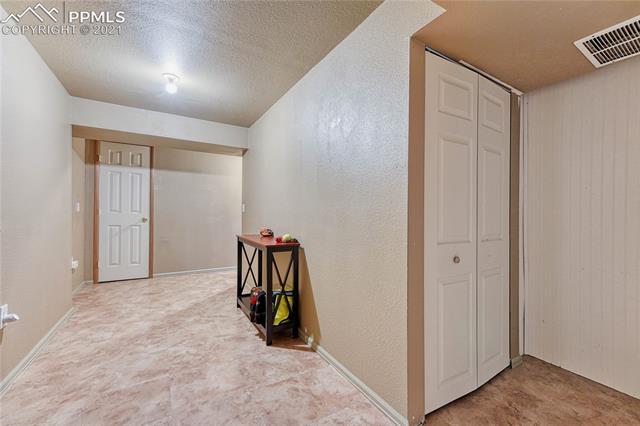 6390 Shoup Road Colorado Springs, CO 80908 - Photo 9 of 23 Gallery Image 9