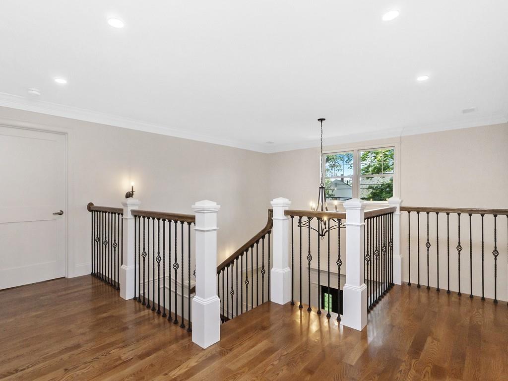 10 Elinor Road Newton, MA 02461 - Photo 11 of 28