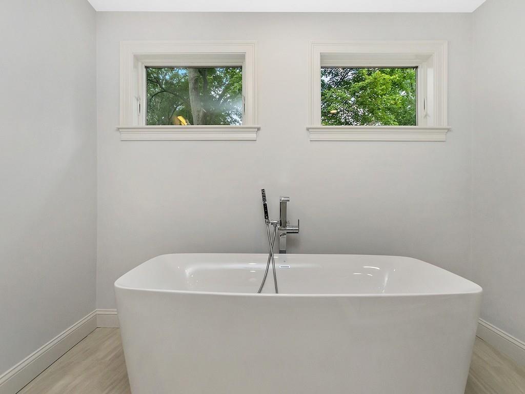 10 Elinor Road Newton, MA 02461 - Photo 15 of 28
