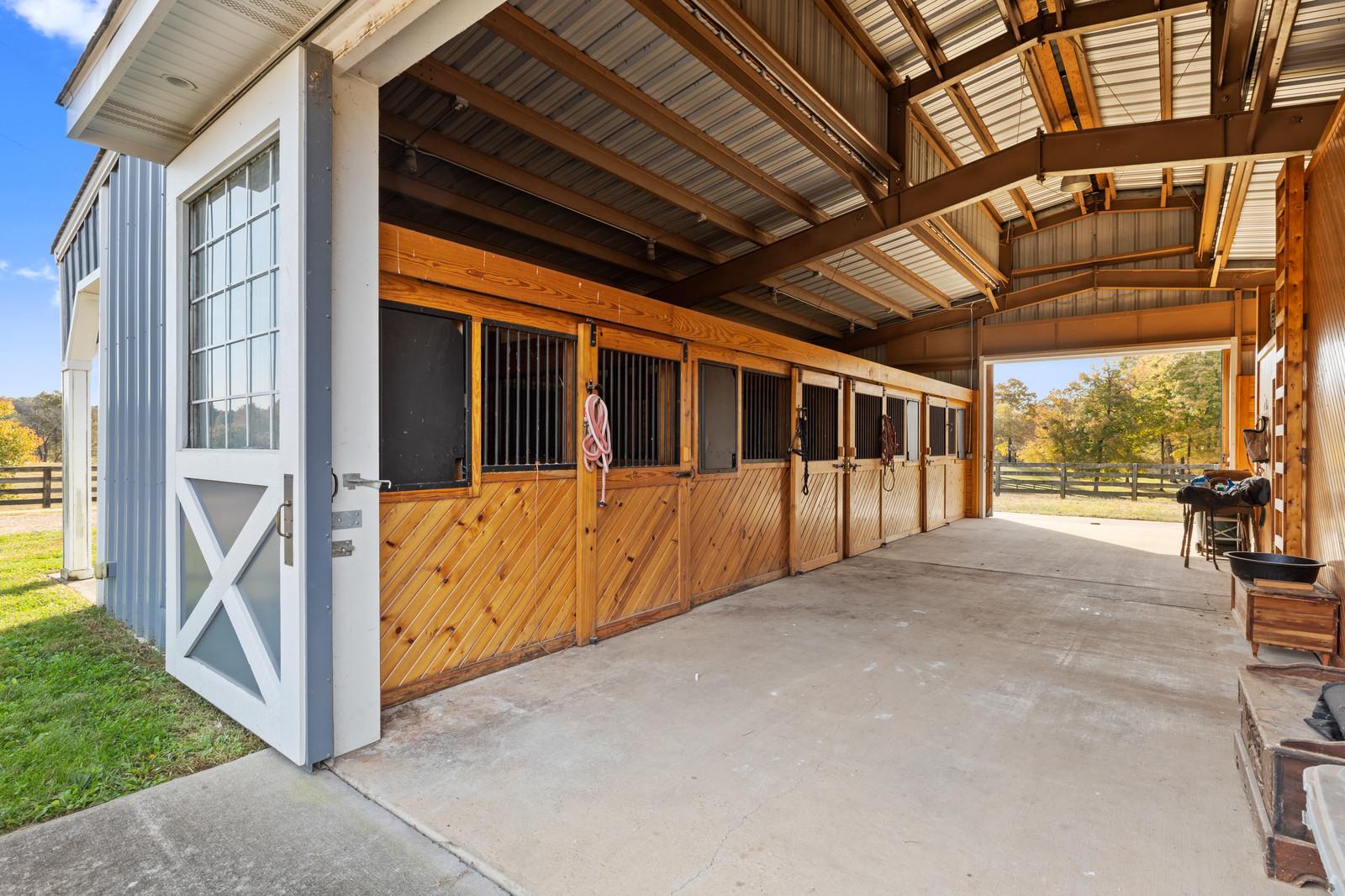 4304 Clarence Murphy Road Springfield, TN 37172 - Photo 6 of 30 a view of an outdoor space