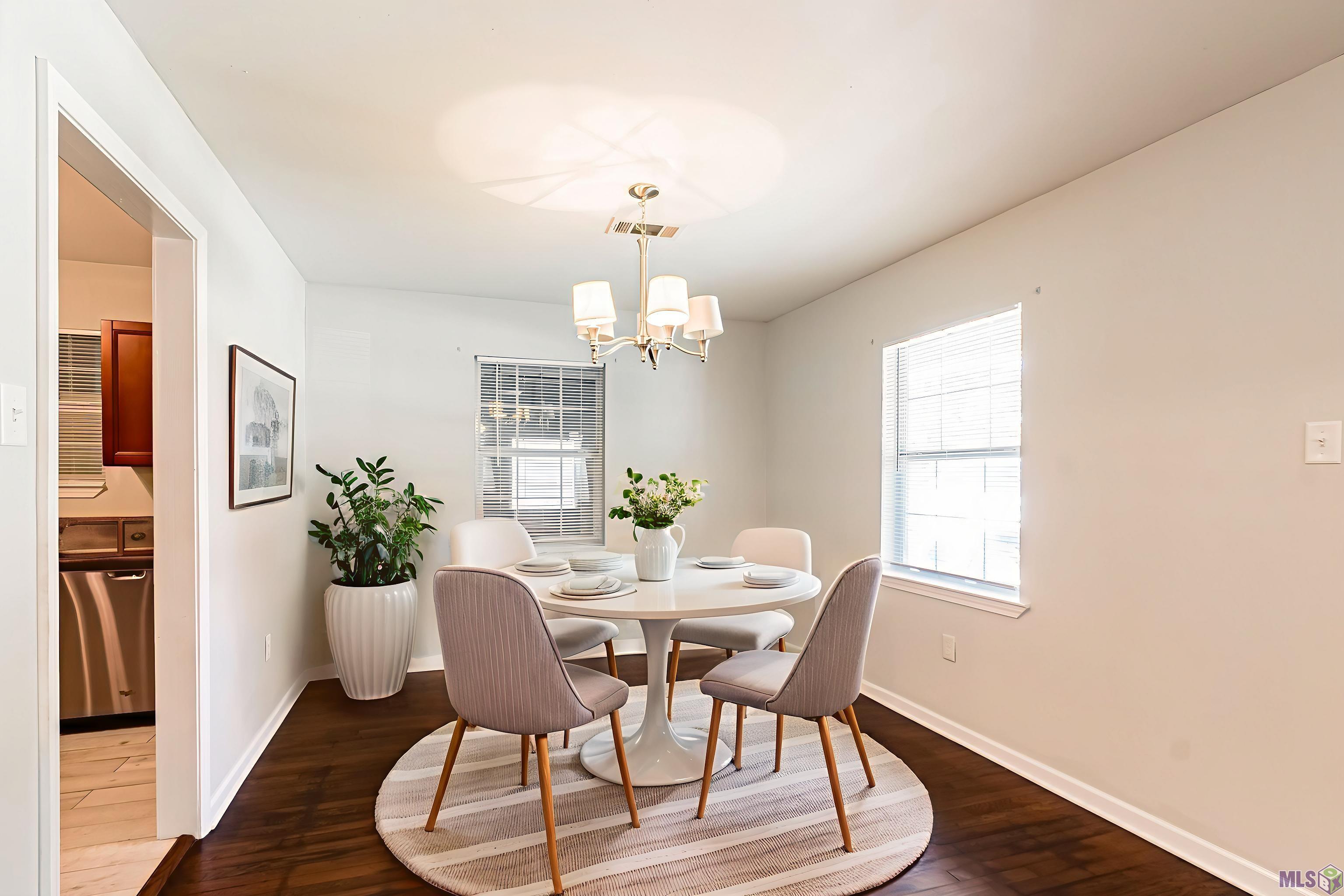 6872 Clinton Avenue Baton Rouge, LA 70805 - Photo 4 of 19 Dining Room_Staged