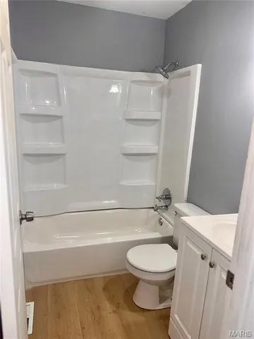 $1,200 | 211 Perthshire Road, St. Louis, MO 63137