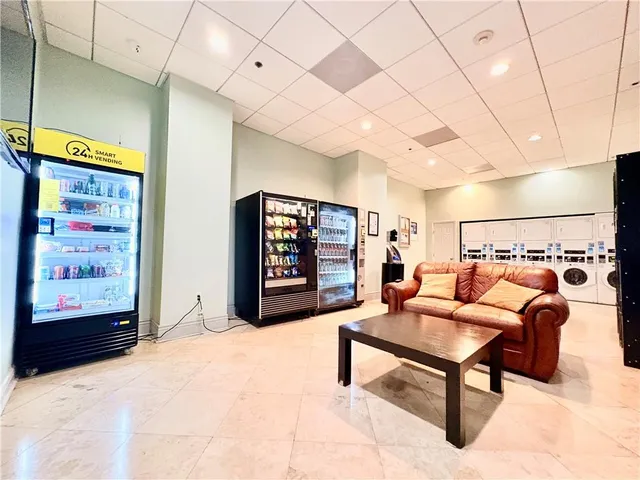 $1,750 | 1205 St Charles Avenue, Unit 1101, New Orleans, LA 70130