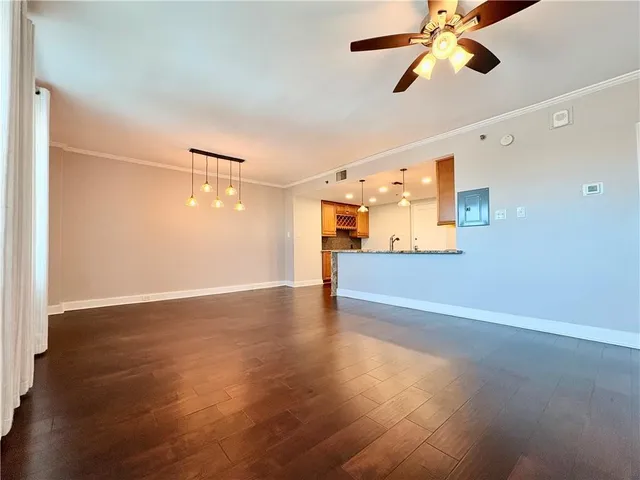 $1,750 | 1205 St Charles Avenue, Unit 1101, New Orleans, LA 70130