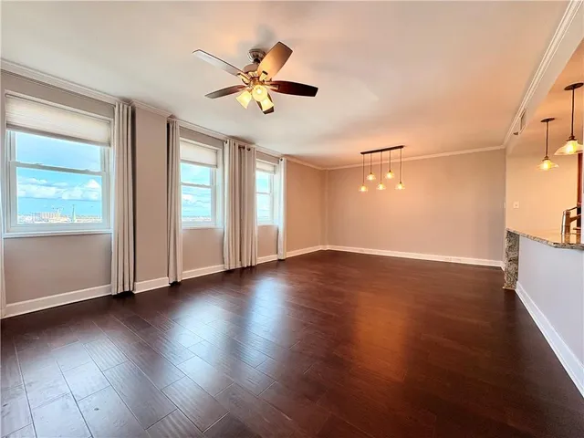$1,750 | 1205 St Charles Avenue, Unit 1101, New Orleans, LA 70130