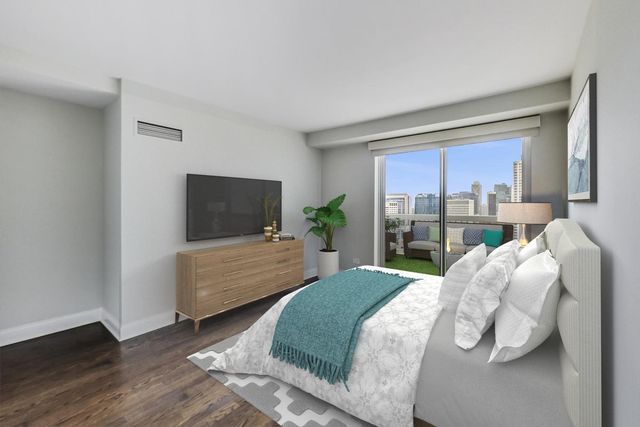 $700,000 | 545 North Dearborn Street, Unit 3204, Chicago, IL 60654